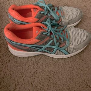 ASICS only worn a couple times